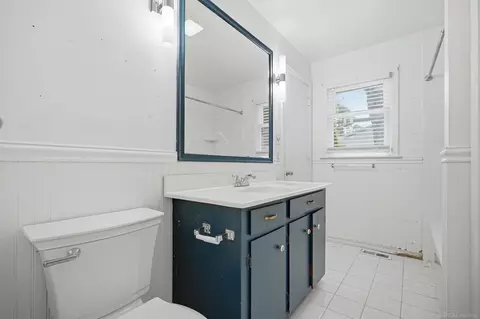 Bath - 4808 Beta, Flint, MI 48506 photo 3 of 3
