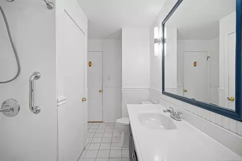 Bath - 4808 Beta, Flint, MI 48506 photo 1 of 3