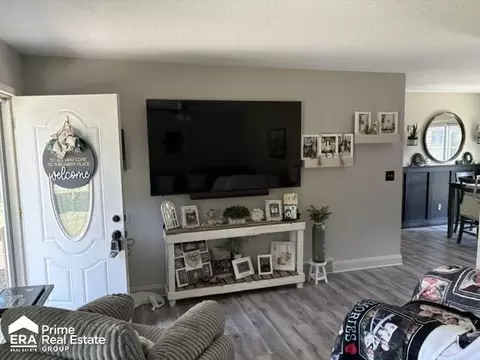 Entry Way - 5521 Meadowcrest, Flint, MI 48532 photo 1 of 1