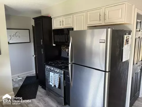 Kitchen - 5521 Meadowcrest, Flint, MI 48532 photo 1 of 2
