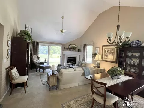 Living - 1644 Spruce, Temperance, MI 48182 photo 2 of 2