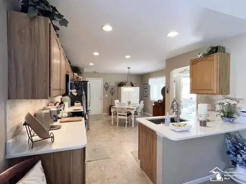 Kitchen - 1644 Spruce, Temperance, MI 48182 photo 2 of 3