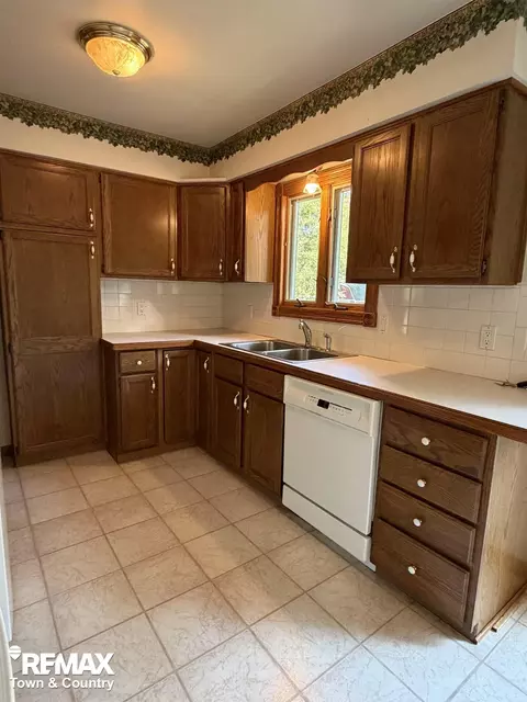 Kitchen - 6508 Chicago, Flushing, MI 48433 photo 3 of 3