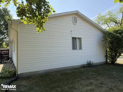 Exterior - 6508 Chicago, Flushing, MI 48433 photo 6 of 11
