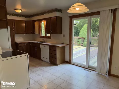 Kitchen - 6508 Chicago, Flushing, MI 48433 photo 2 of 3