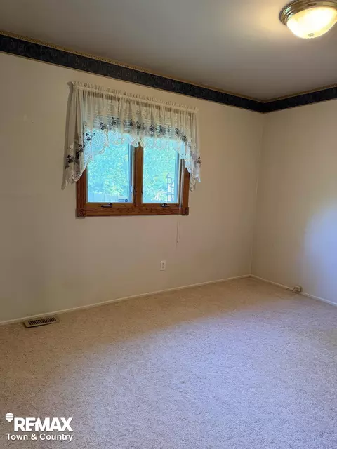 Bedroom - 6508 Chicago, Flushing, MI 48433 photo 2 of 2