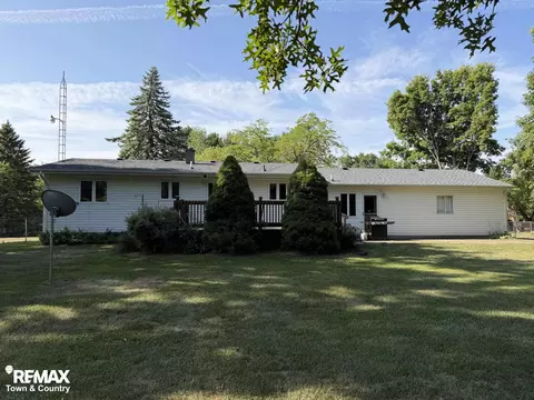 Exterior - 6508 Chicago, Flushing, MI 48433 photo 4 of 11