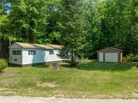 9970 N Graves, Manistique, MI 49854