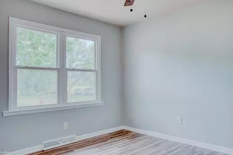 Bedroom - 4802 4802 12 Ml, Bancroft, MI 48414 photo 3 of 7