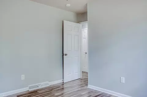 Bedroom - 4802 4802 12 Ml, Bancroft, MI 48414 photo 4 of 7