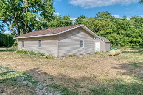 Exterior - 4802 4802 12 Ml, Bancroft, MI 48414 photo 2 of 9
