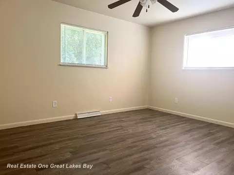 Bedroom - 1275 Ruby Ann, Saginaw, MI 48601 photo 2 of 3