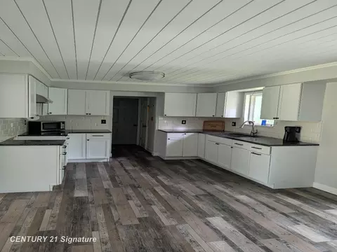Kitchen - 1921 Ann, Burt, MI 48417 photo 2 of 2
