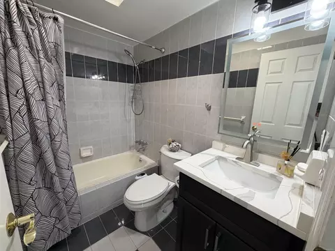 Bath - 47066 Sanborn, Macomb, MI 48044 photo 5 of 5