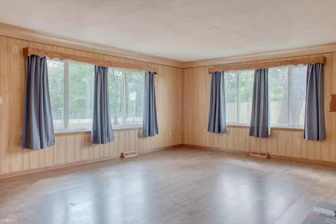 Living - 6121 E M 71, Corunna, MI 48817 photo 3 of 5