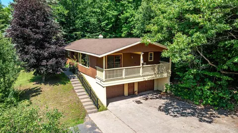 21944 Peepsock, Houghton, MI 49931