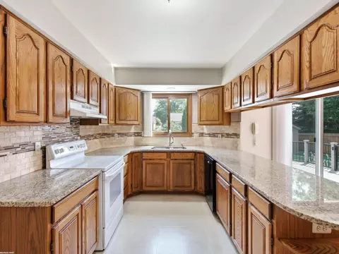 Kitchen - 16730 Tower, Macomb, MI 48044 photo 2 of 5