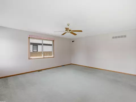Living - 16730 Tower, Macomb, MI 48044 photo 11 of 12