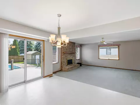 Living - 16730 Tower, Macomb, MI 48044 photo 6 of 12