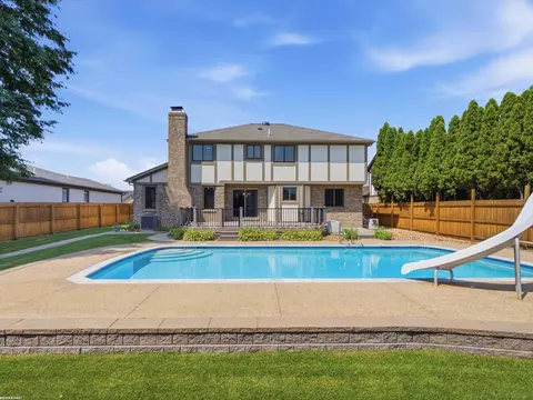 Exterior - 16730 Tower, Macomb, MI 48044 photo 6 of 12