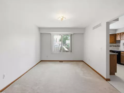 Living - 16730 Tower, Macomb, MI 48044 photo 4 of 12