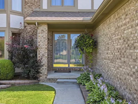 Entry Way - 16730 Tower, Macomb, MI 48044 photo 4 of 4
