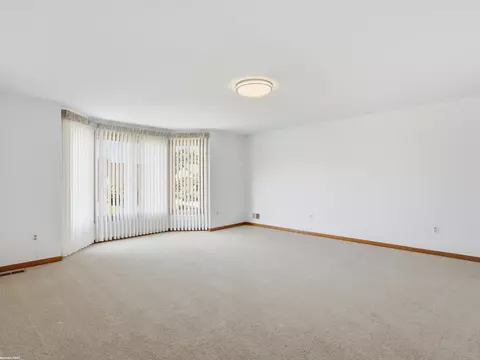 Living - 16730 Tower, Macomb, MI 48044 photo 2 of 12