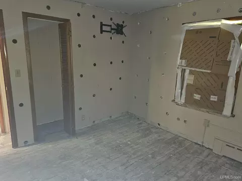 Bedroom - 155 Stoneville, Ishpeming, MI 49849 photo 3 of 6