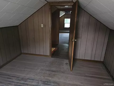 Bedroom - 155 Stoneville, Ishpeming, MI 49849 photo 5 of 6
