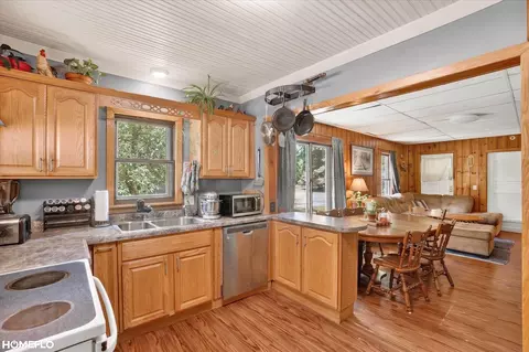 Kitchen - 6058 Thomas, Davison, MI 48423 photo 1 of 2