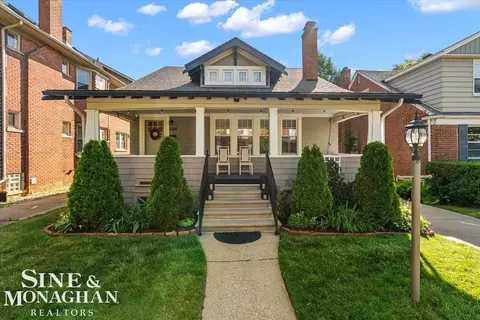 1124 Beaconsfield, Grosse Pointe Park, MI 48230