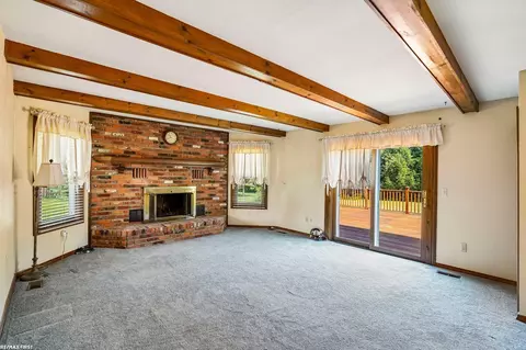 Living - 1405 Mckail, Leonard, MI 48367 photo 4 of 5