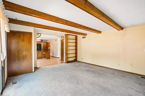 Living - 1405 Mckail, Leonard, MI 48367 photo 5 of 5