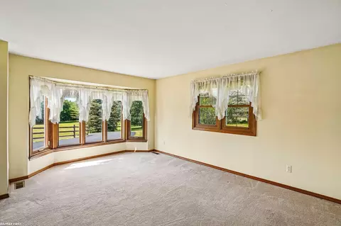 Living - 1405 Mckail, Leonard, MI 48367 photo 1 of 5