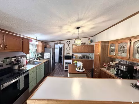 Kitchen - 1300 Wetherby, Jackson, MI 49201 photo 3 of 4