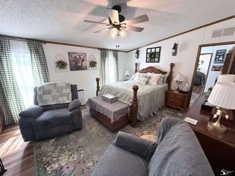 Bedroom - 1300 Wetherby, Jackson, MI 49201 photo 1 of 3