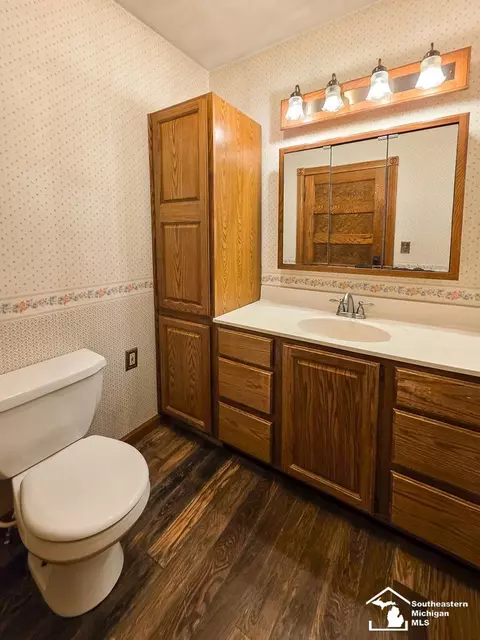 Bath - 611 Monroe, Carleton, MI 48117 photo 2 of 2