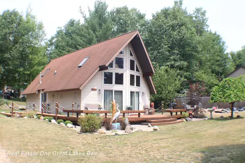 1911 N Ogemaw Trl, West Branch, MI 48661