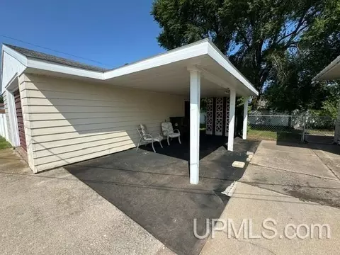 Exterior - 2430 S 3rd, Escanaba, MI 49829 photo 1 of 2