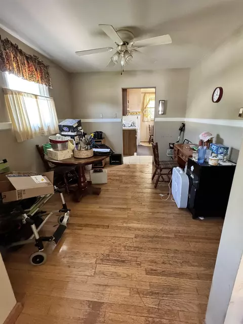 Dining - 25244 Eureka, Warren, MI 48091 photo 1 of 1