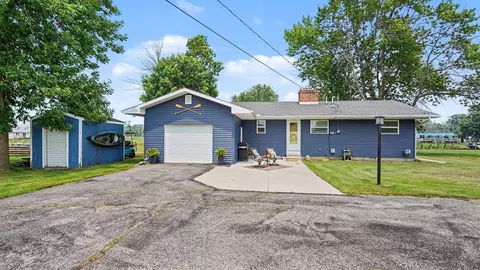 Exterior - 2327 Bay Rdg, Au Gres, MI 48703 photo 2 of 8