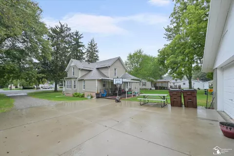 Exterior - 437 Monroe, Carleton, MI 48117 photo 4 of 13