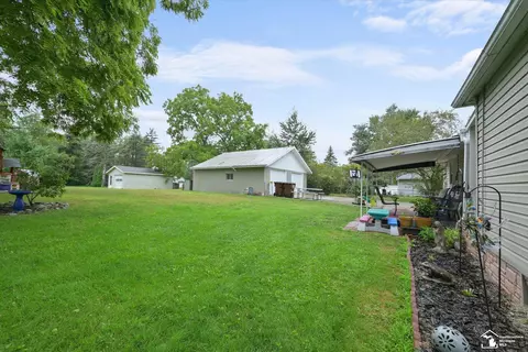Exterior - 437 Monroe, Carleton, MI 48117 photo 6 of 13