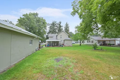 Exterior - 437 Monroe, Carleton, MI 48117 photo 12 of 13