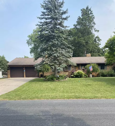 4860 Indian Trl, Saginaw, MI 48638