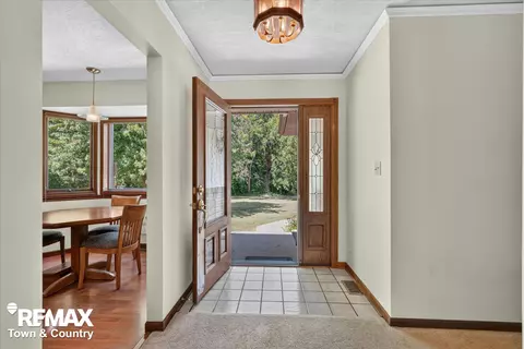 Entry Way - 1070 N Morrish, Flint, MI 48532 photo 1 of 2