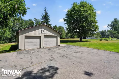 Other - 1070 N Morrish, Flint, MI 48532 photo 17 of 25