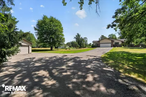 Exterior - 1070 N Morrish, Flint, MI 48532 photo 2 of 17