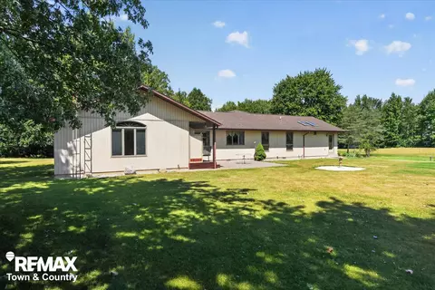 Exterior - 1070 N Morrish, Flint, MI 48532 photo 7 of 17