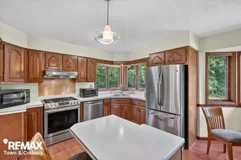 Kitchen - 1070 N Morrish, Flint, MI 48532 photo 3 of 5